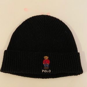 Black polo hat with bear